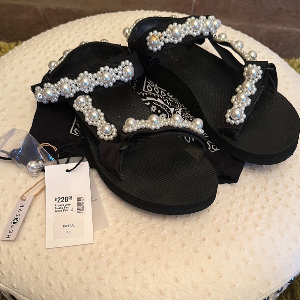 Pearl Embellished Black Sandals